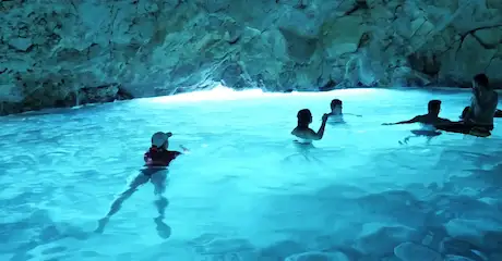 Tour en lancha rápida a la Cueva Azul y la Bahía de Grama desde Vlore, Albania